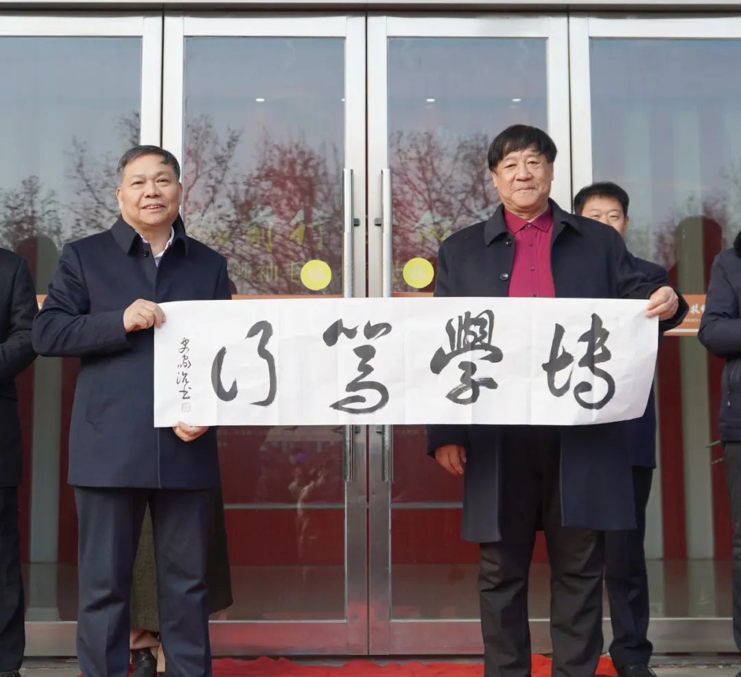 https://www.zzut.edu.cn/__local/D/68/65/6BC188570BFD816274AF8E64B62_79E51F7E_18E20.jpg?e=.jpg